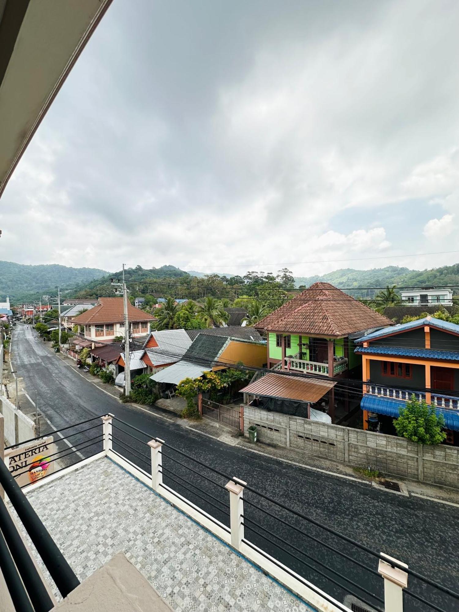 Gloria'S Home Pantai Kamala Bagian luar foto